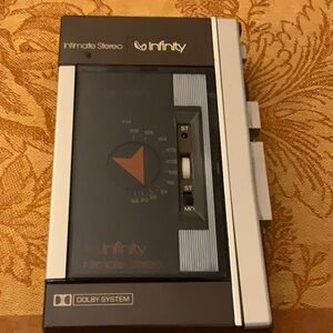 Vintage INFINITY Intimate Stereo.  Amazing condition and all clean and works.